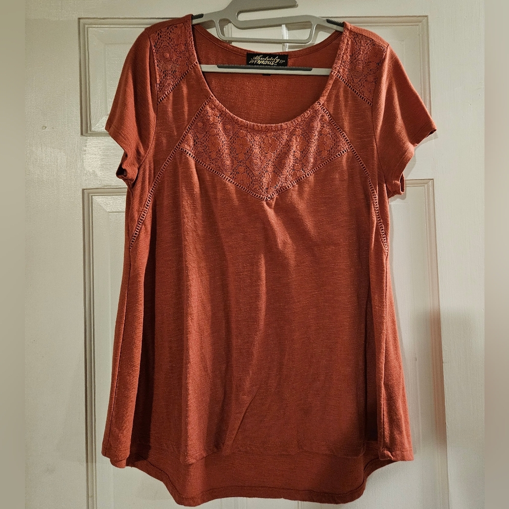 Rose-colored relaxed T-shirt